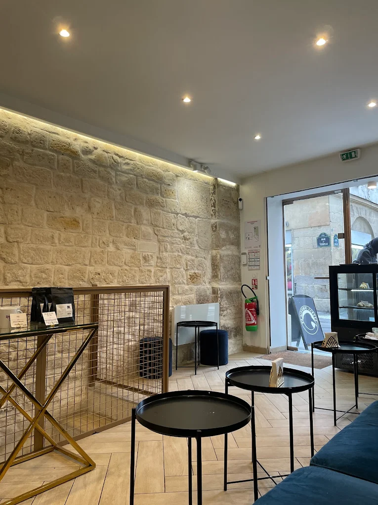 Intérieur du café — Blackbird Coffee